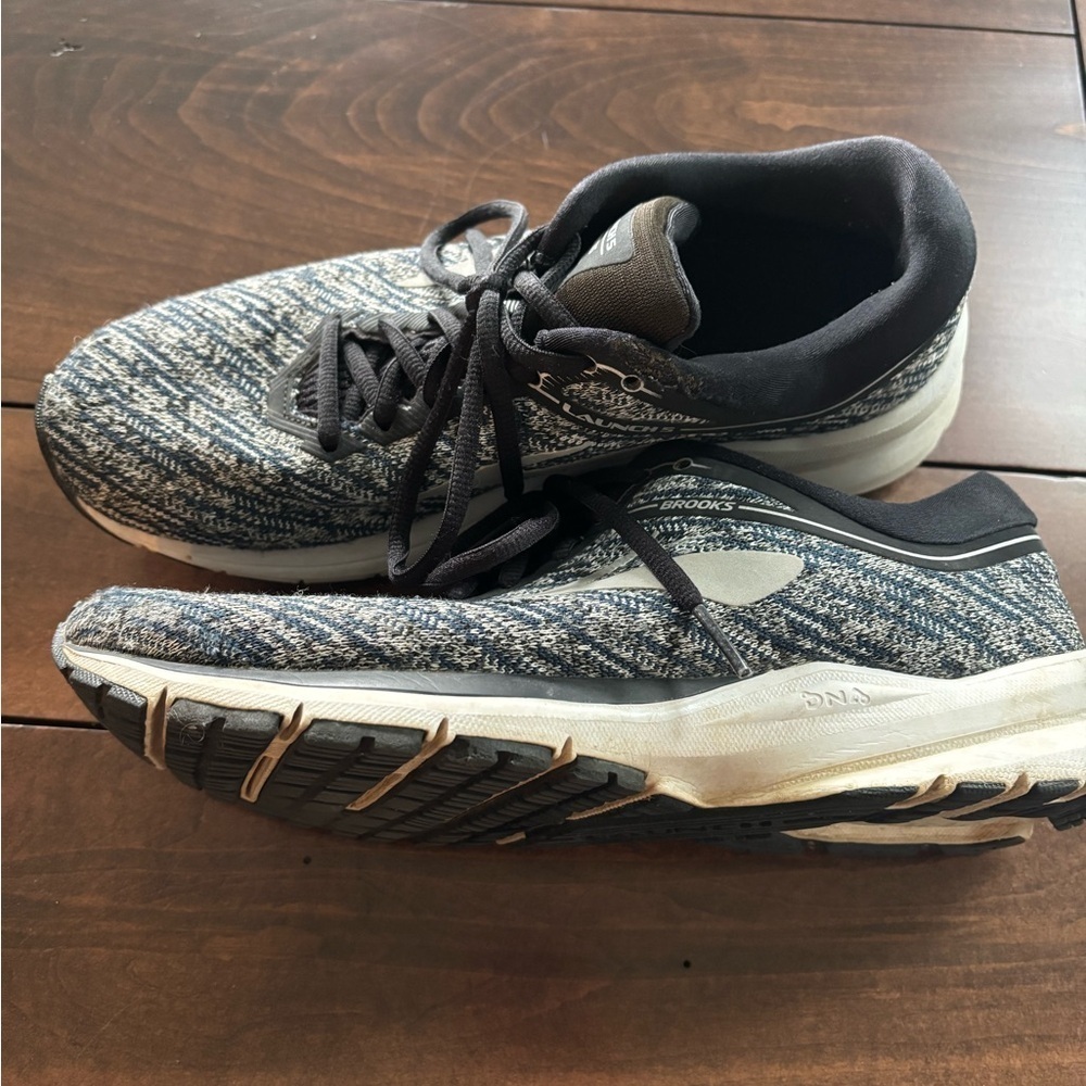 Brooks Launch 5 Women’s Size 10 Shoes Black Running Fabric Sneakers - Picture 5 of 6